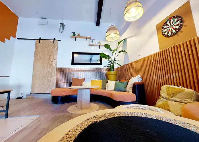 Coast - Utopy Albergue *